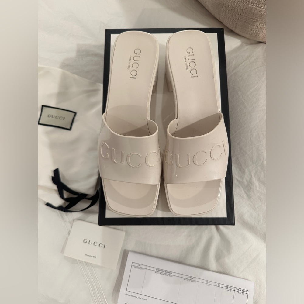 Authentic Gucci Rubber Slides!!! - image 3